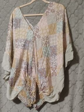 1.4.3. Story by Line Up Pastel Patchwork V-Neck Tunic